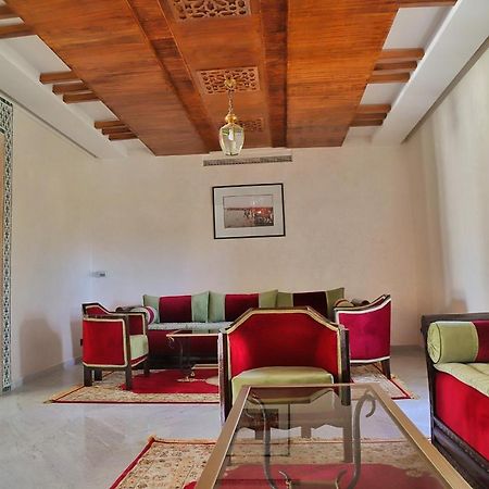 Hotel Parador Al-Ajoen Buitenkant foto