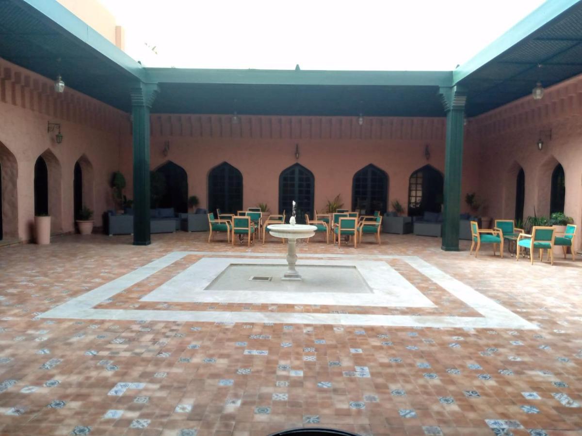 Hotel Parador Al-Ajoen Buitenkant foto