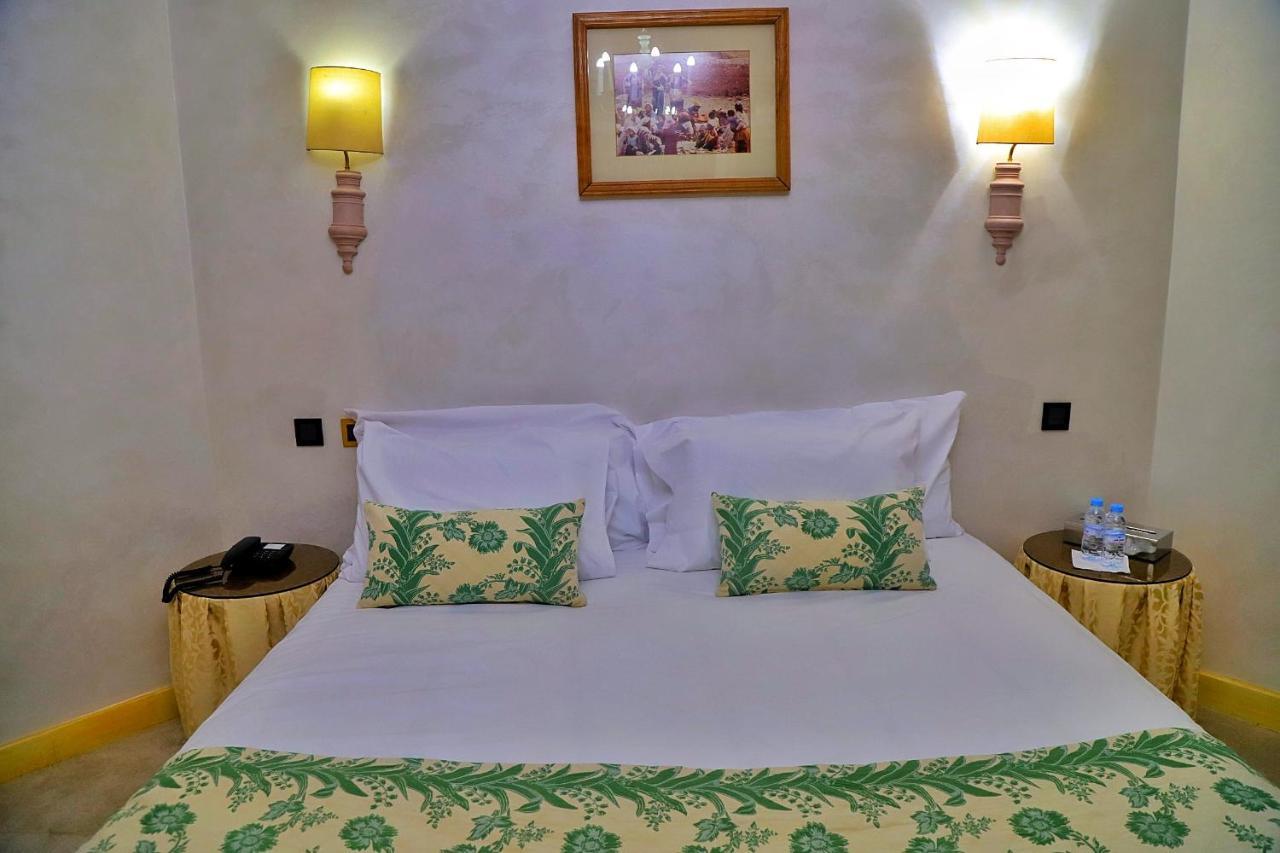 Hotel Parador Al-Ajoen Buitenkant foto