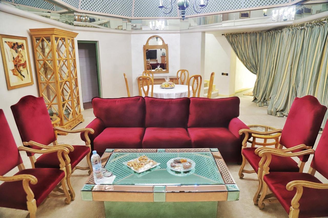 Hotel Parador Al-Ajoen Buitenkant foto